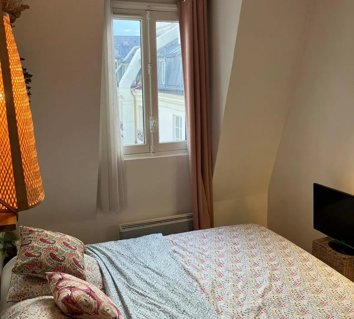 Joli Appartement Dans Le Centre De Párizs